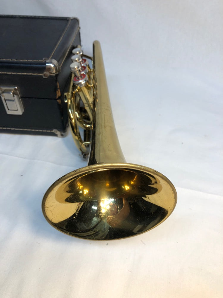 King Cleveland 602 Cornet with case - F626 [preowned]