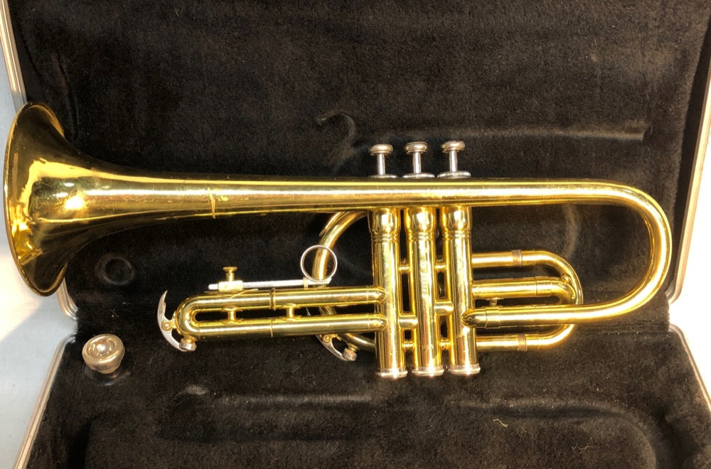 King Tempo Cornet with case - F628 [preowned]