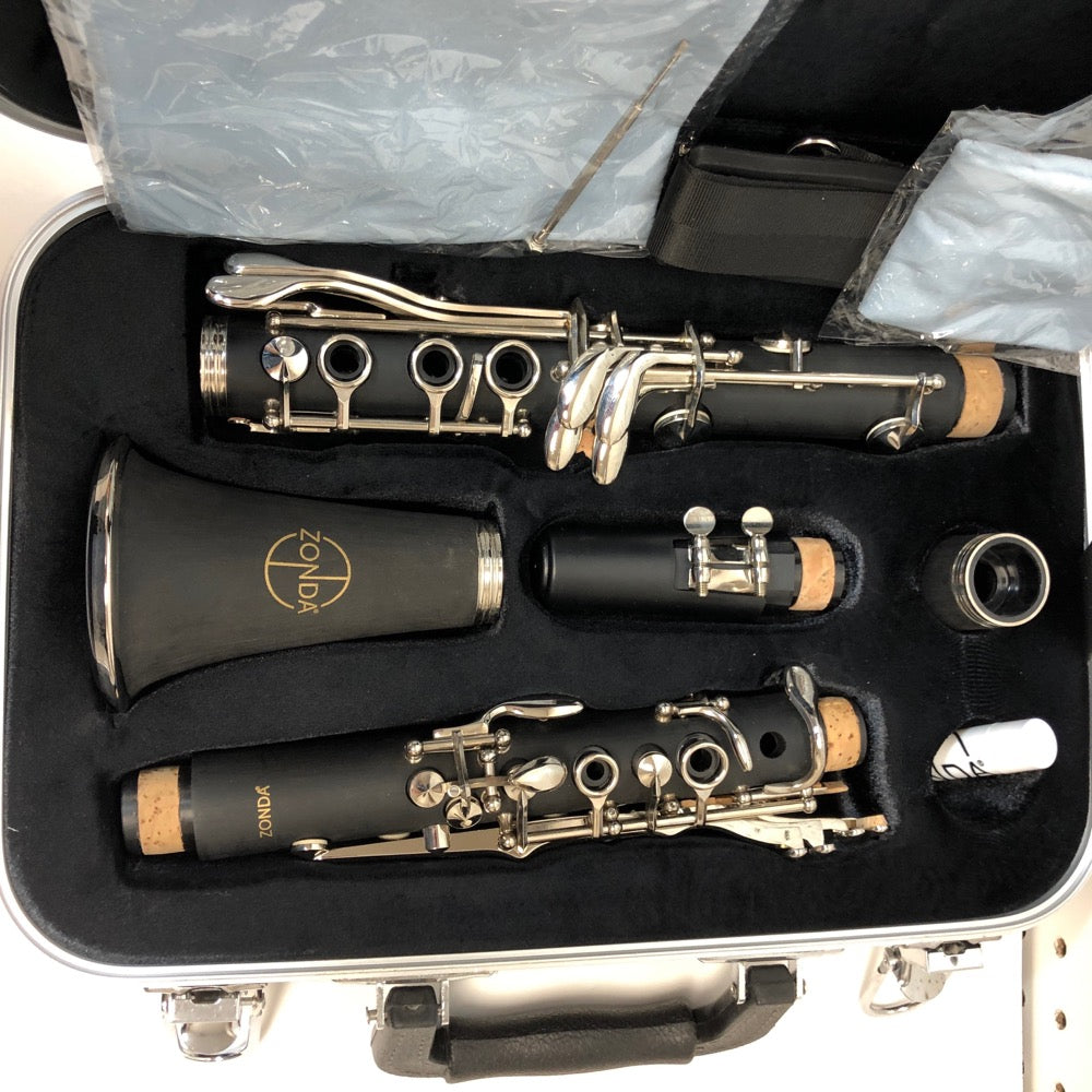Zonda - Deluxe Clarinet Outfit - F519