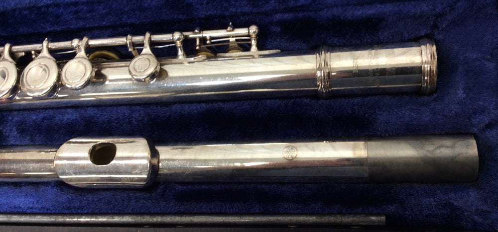 Yamaha 225SII Flute outfit with case - F573 [preowned]