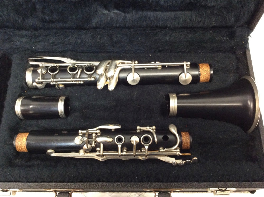 Artley Prelude 18-S Clarinet with case - F636 [preowned]