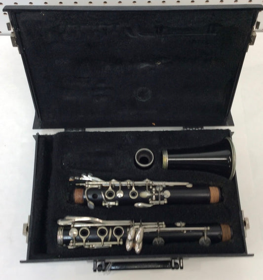 Pre-owned Selmer Bundy Clarinet - serviced & ready to play - F699 - Fornaszewski Music Store, Granite City IL 62040 - www.stanf.com