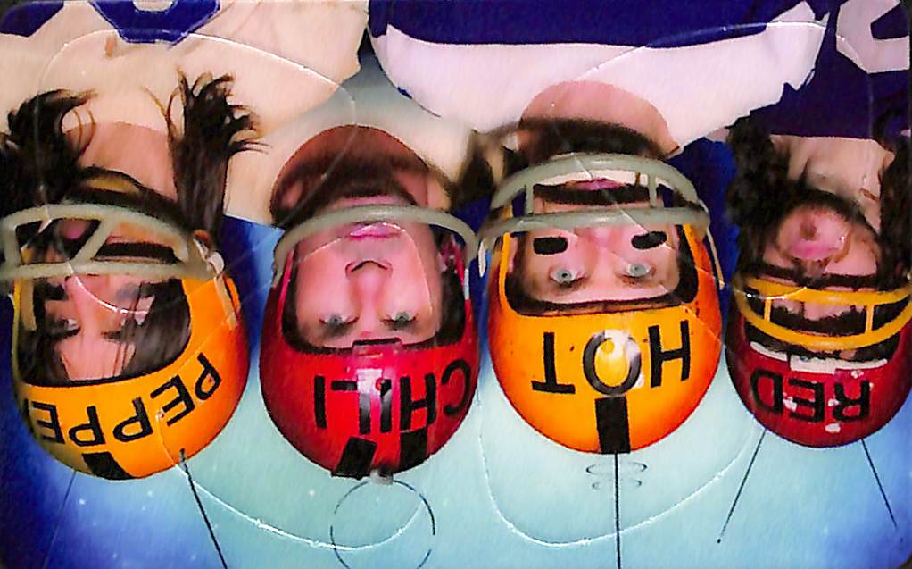 Pikcard - Artist Card - Set of 4 Guitar Picks For Your Wallet