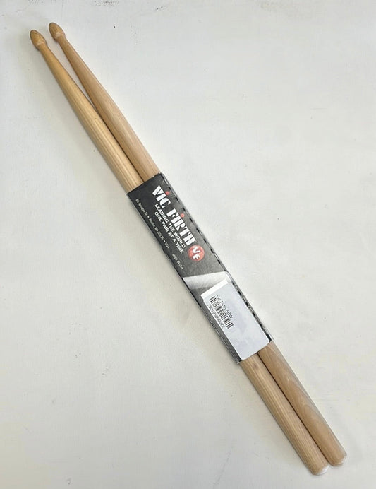 Vic Firth 5B Wood Tip Hickory American Classic Drumsticks